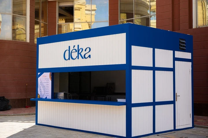 DEKA Restaurant Activation at BUE - event photograph 2