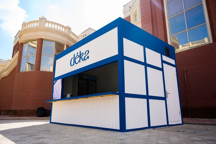 DEKA Restaurant Activation at BUE - event photograph 4